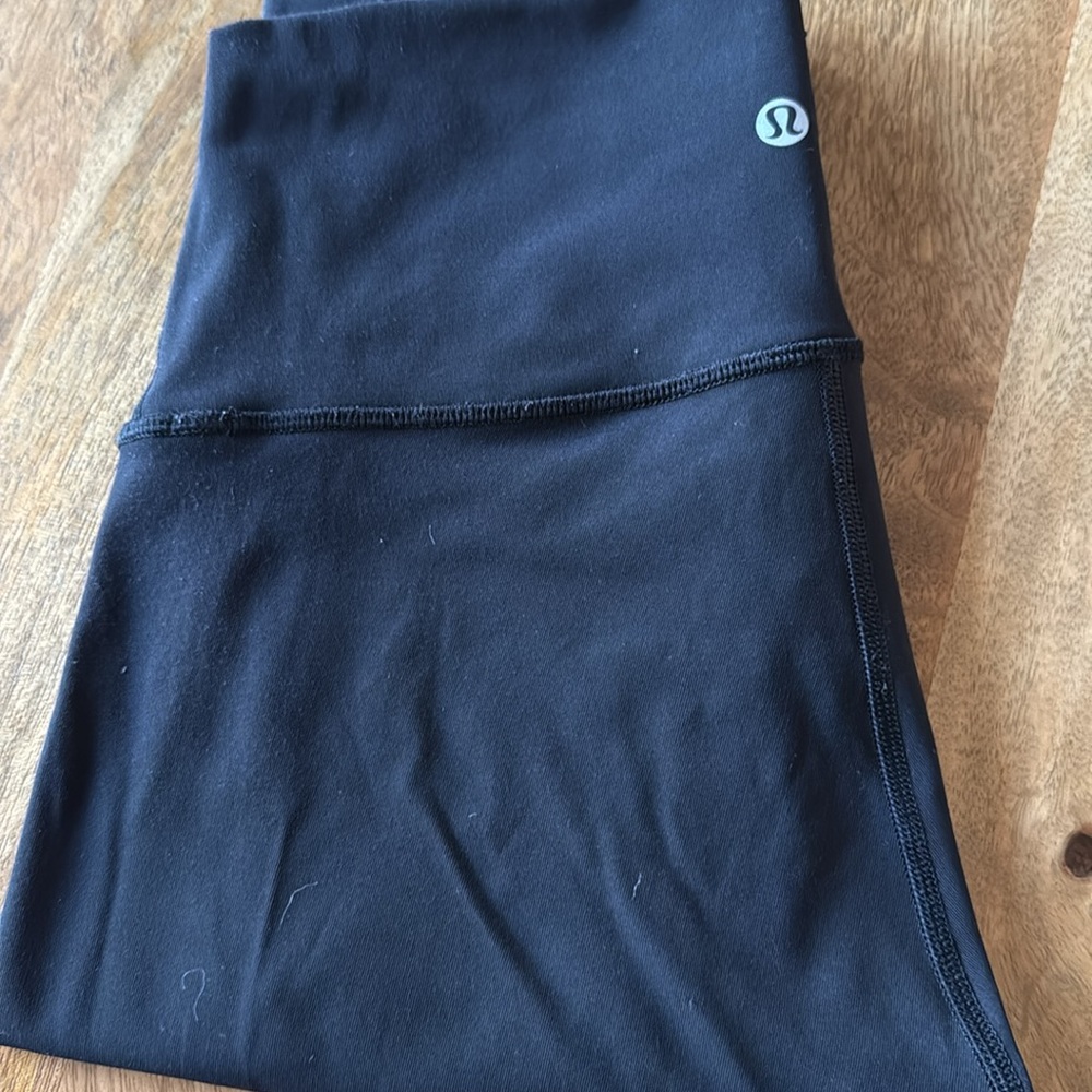 Lululemon size 6 leggings